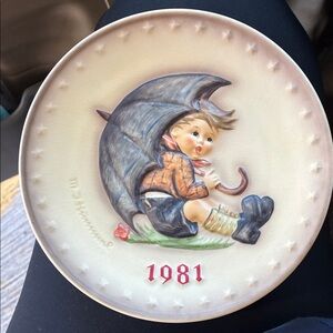 Vintage 1981 Hummel Decorative Plate with Child and Umbrella